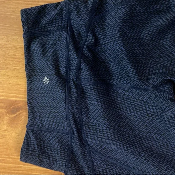 Athleta yoga pants with pockets XS - Picture 2 of 5